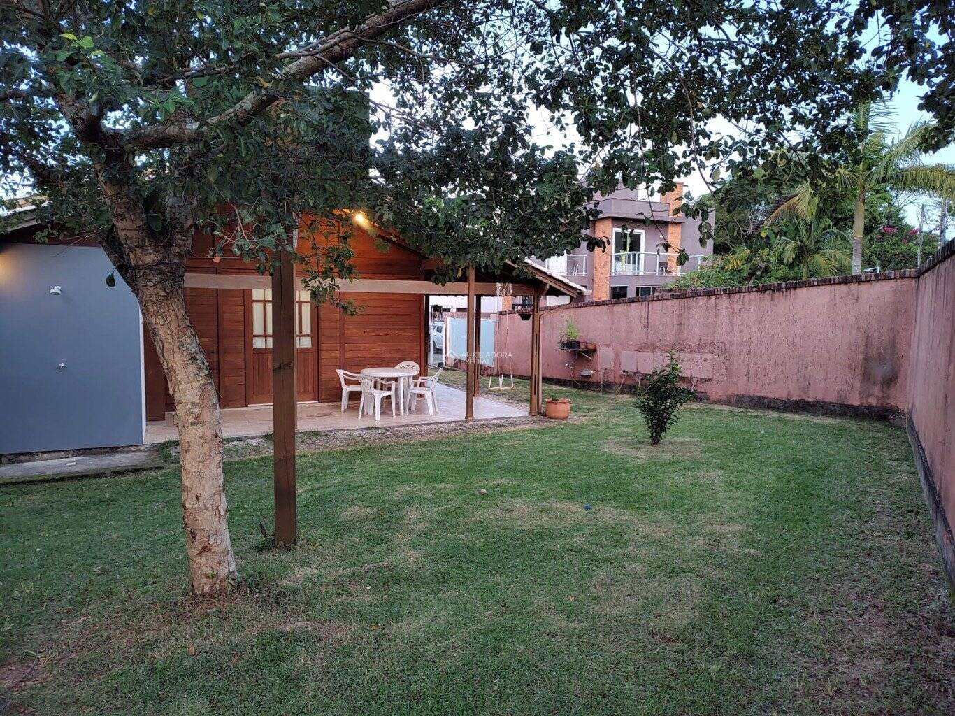 Casa à venda com 3 quartos, 100m² - Foto 22