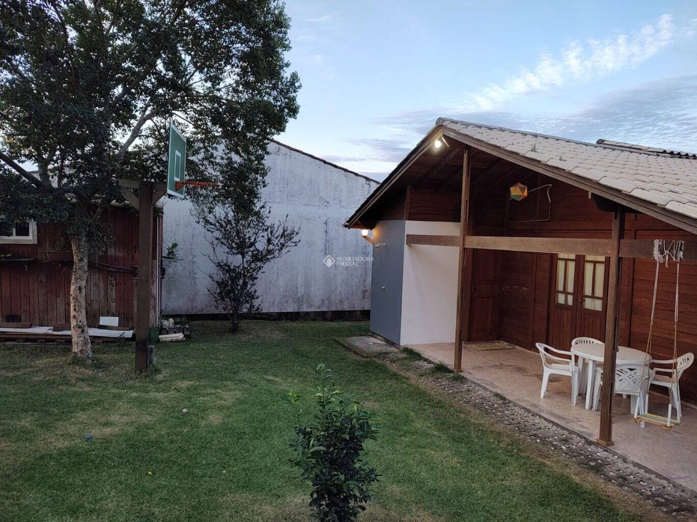 Casa à venda com 3 quartos, 100m² - Foto 7