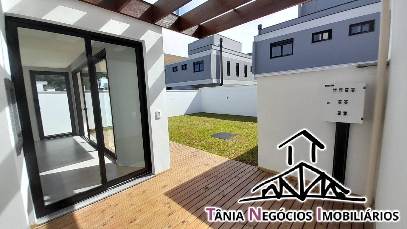 Casa à venda com 3 quartos, 180m² - Foto 24