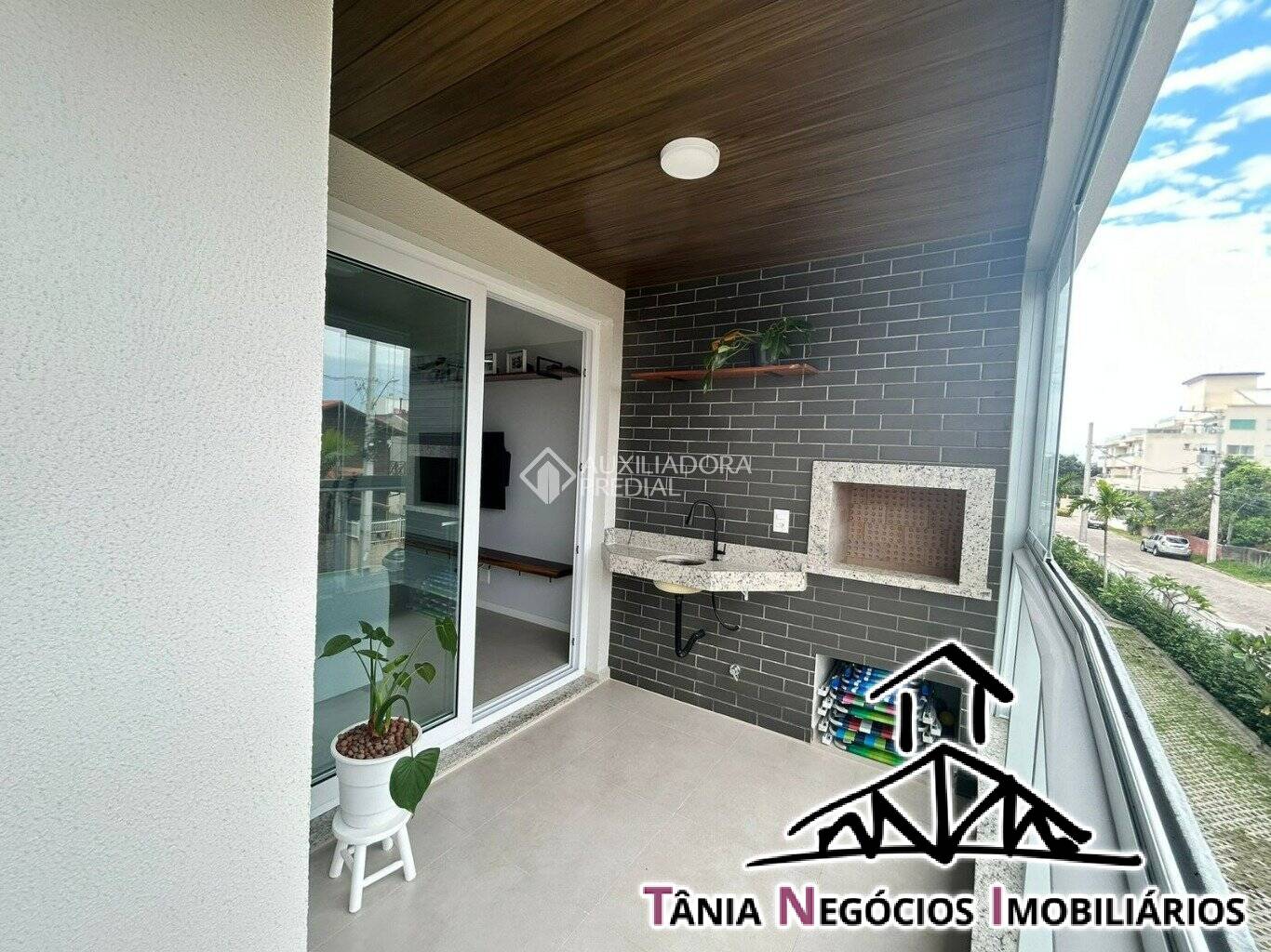 Apartamento à venda com 3 quartos, 94m² - Foto 3